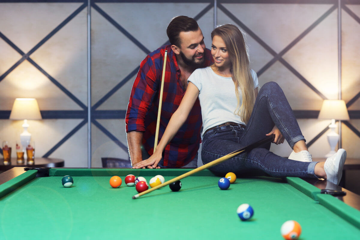Sex-auf-dem-Billardtisch