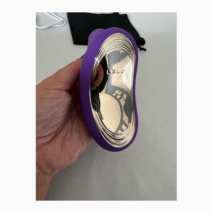 Edle-goldene-Verarbeitung-des-Lelo-Sona-2-Cruise